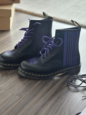 Dr. Martens 1460 Needles Stripe Blk Boots Purple Striped Accents UK6/US8